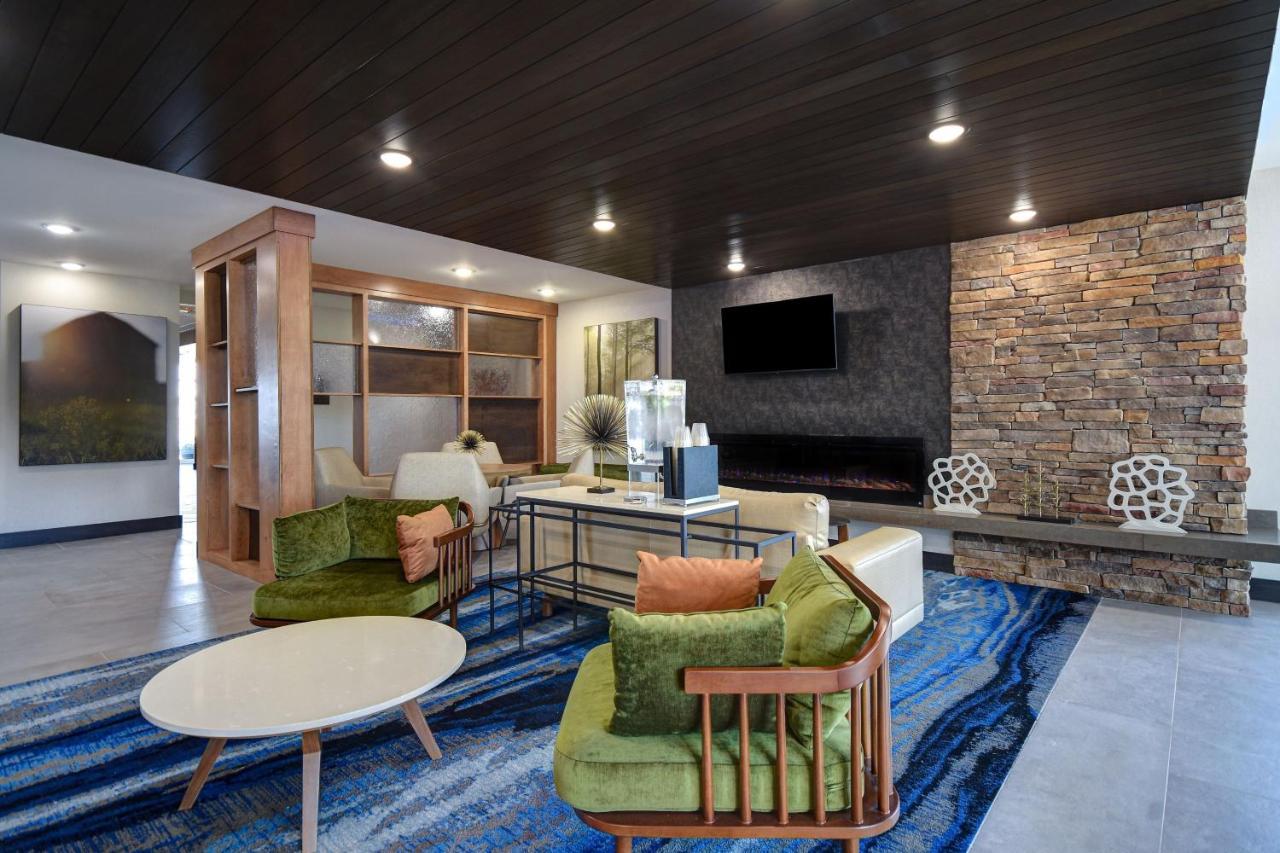 Fairfield By Marriott & Grand Rapids